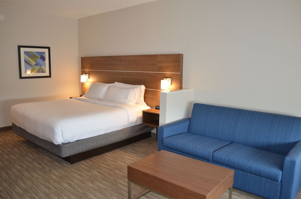Suite, 1 King Bed (Additional Living Area)