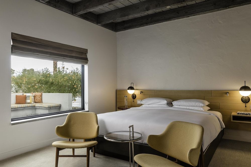 Suite (Sonoran)