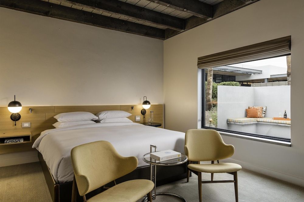 Suite (Sonoran)