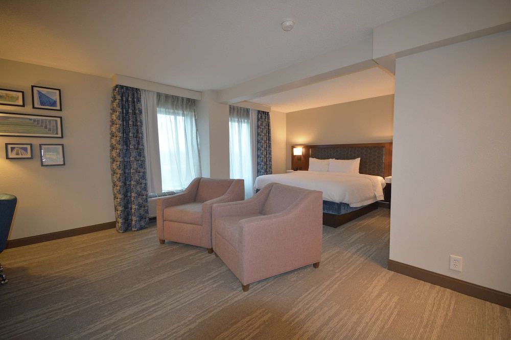Suite, 1 King Bed, Non Smoking