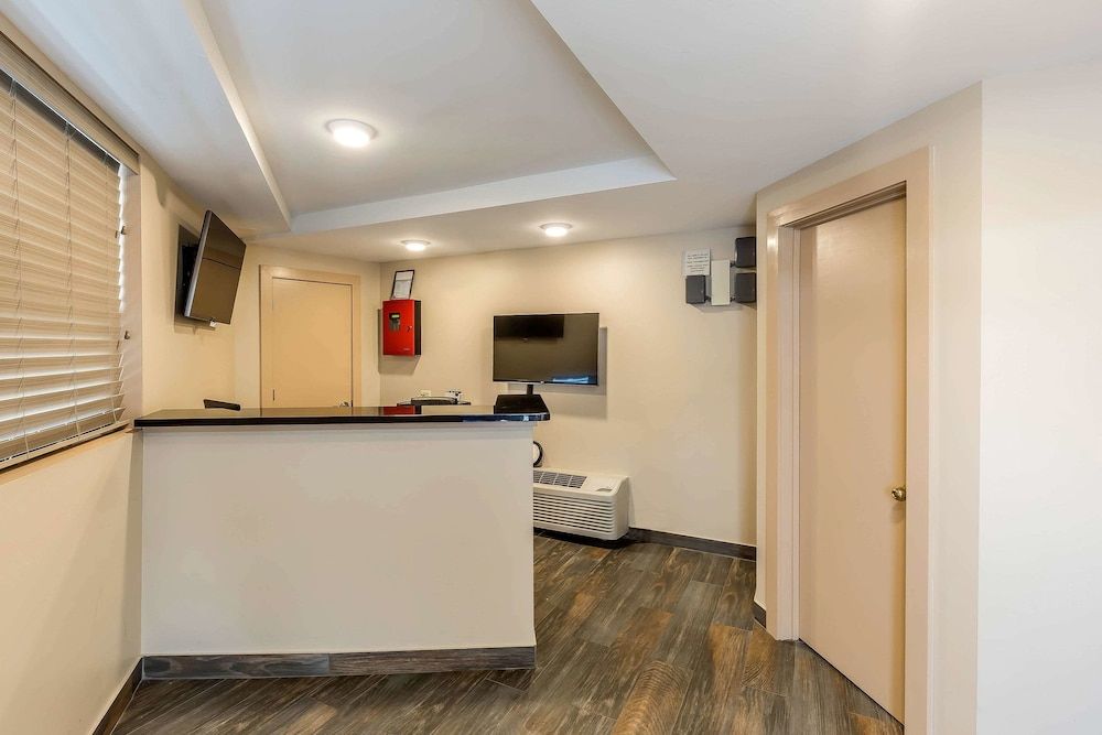 undefined Rodeway Inn Chicago - Evanston