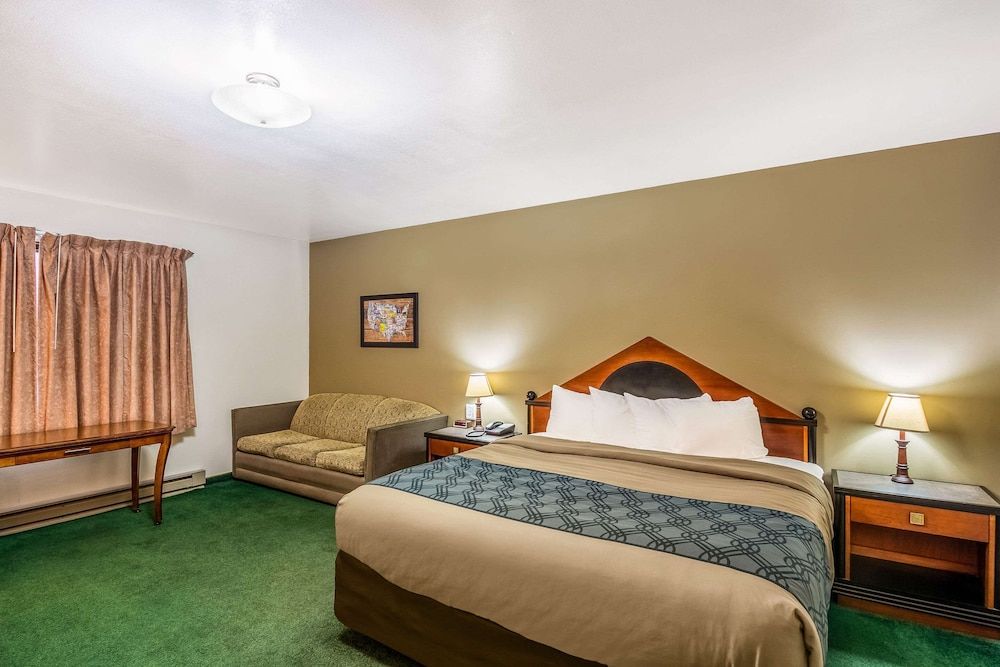 Standard Room, 1 King Bed, Non Smoking