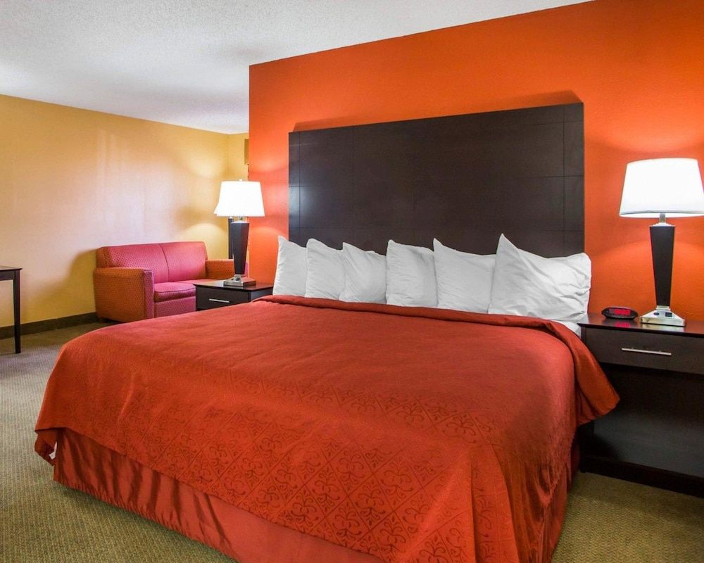 Standard Suite, 1 King Bed