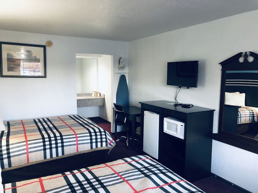 Room, 2 Queen Beds, Smoking