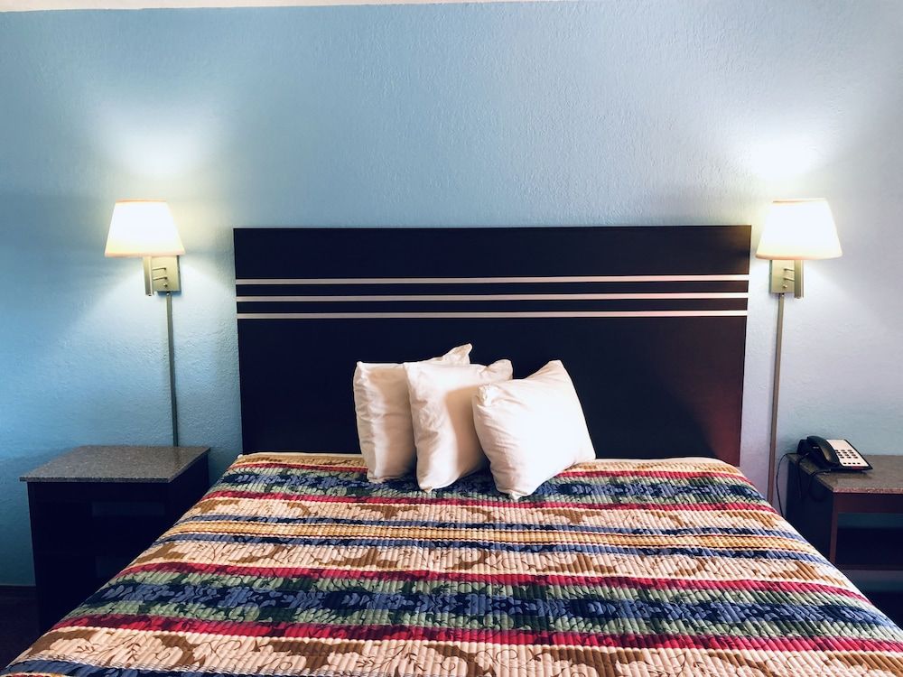 Room, 1 King Bed, Non Smoking