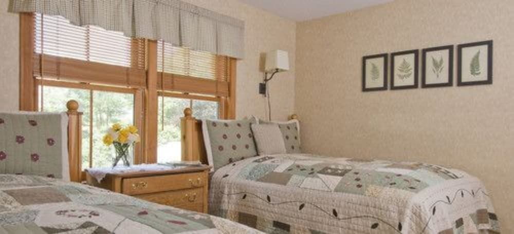 Room, Private Bathroom (Ripley Falls) (Only Kids Ages 12+ and only service animals Allowed)
