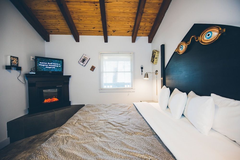 Deluxe Cottage, 1 King Bed, Jetted Tub
