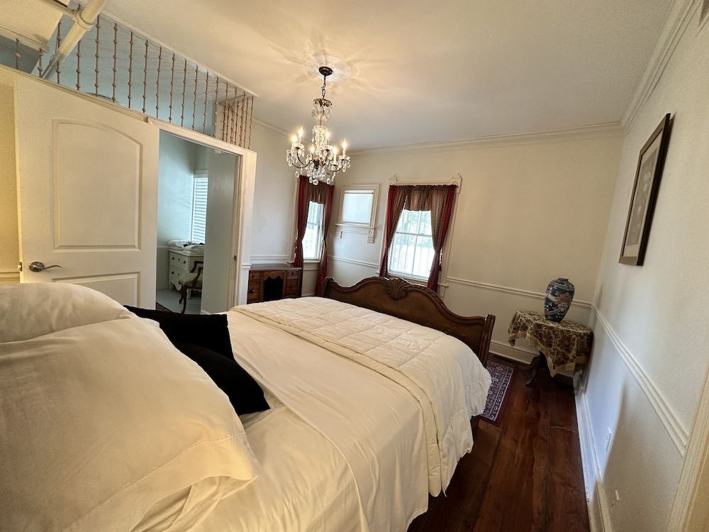 undefined Amethyst Garden Inn 7