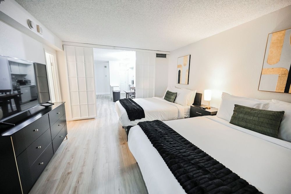 undefined StripViewSuites at Jockey Club 5