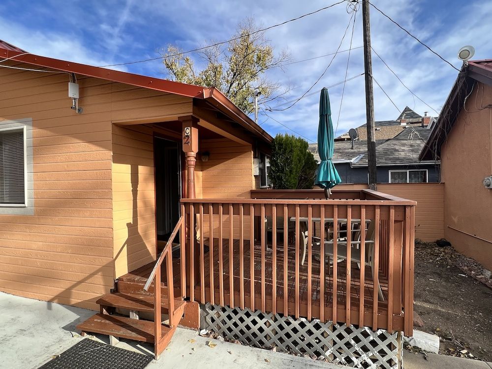 Garden of the Gods Motel Family Cottage, Multiple Beds, Non Smoking, Mountain View 3