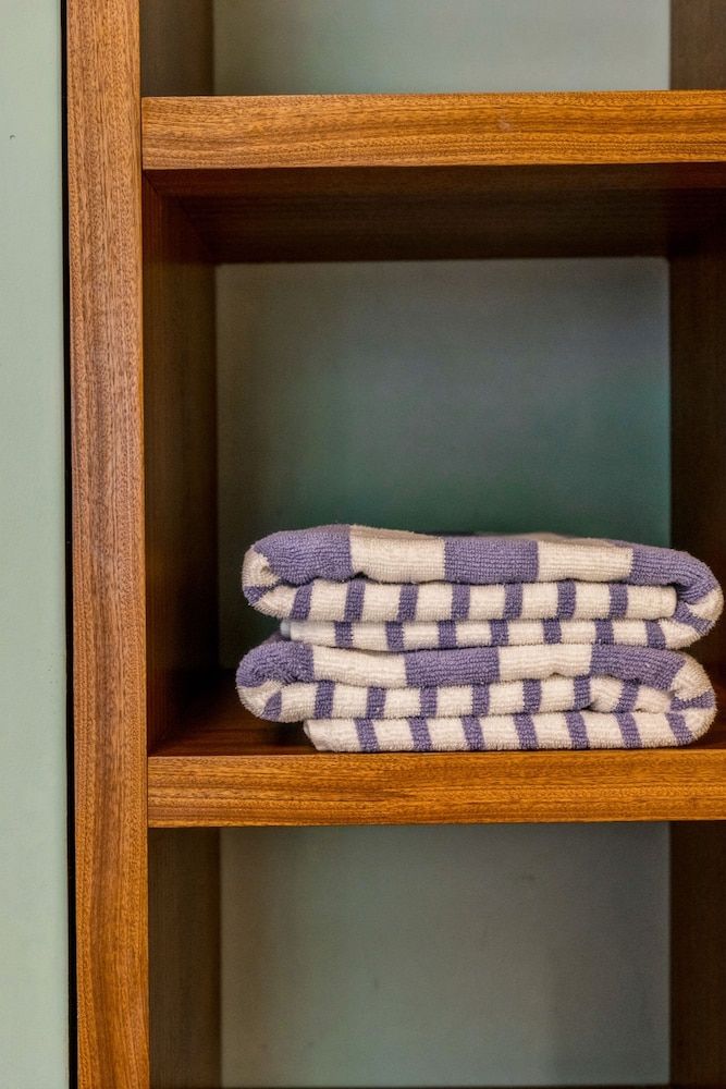 Kasa El Paseo Miami Beach Standard King Room (Self Check-in) 6