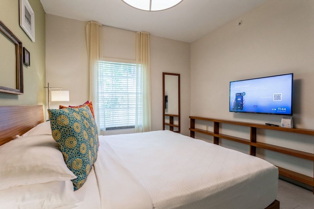 Kasa El Paseo Miami Beach Standard King Room (Self Check-in) 2