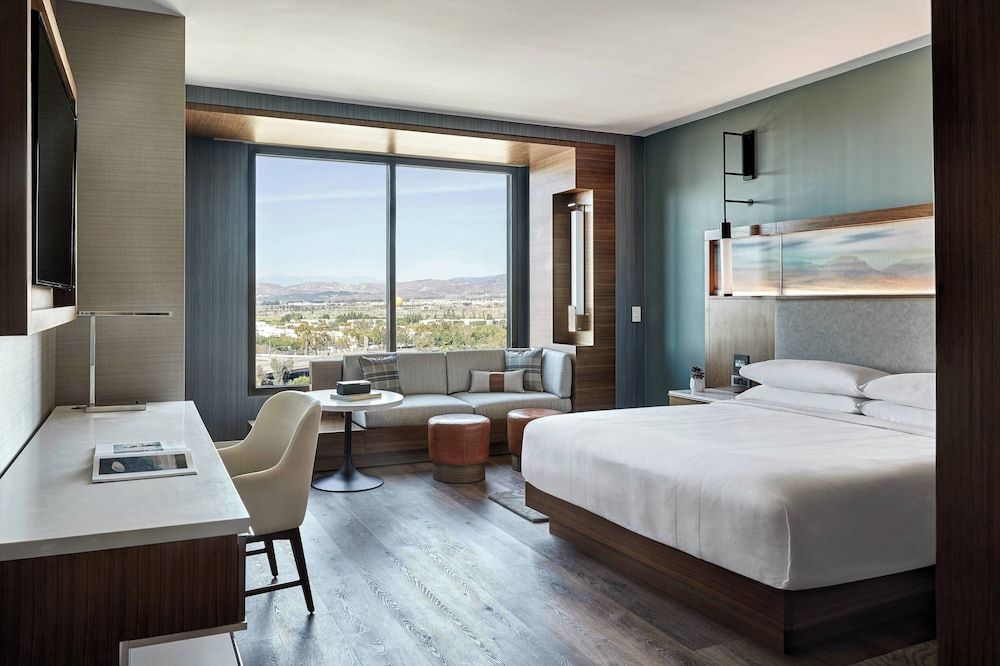 Club Room, 1 King Bed