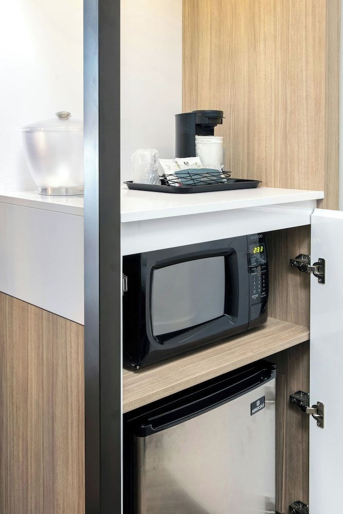 undefined SpringHill Suites by Marriott Miami Doral 8