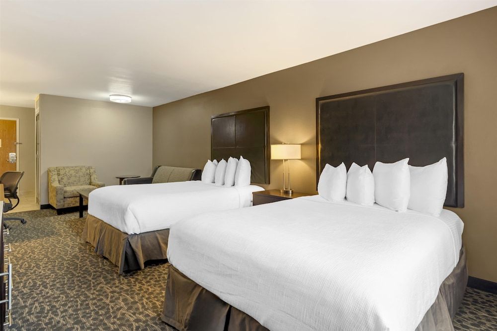 Standard Room, 2 Queen Beds, Accessible, Refrigerator & Microwave (with Single Sofabed)