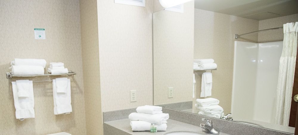 Premium Room, 2 Queen Beds, Non Smoking, Pool View