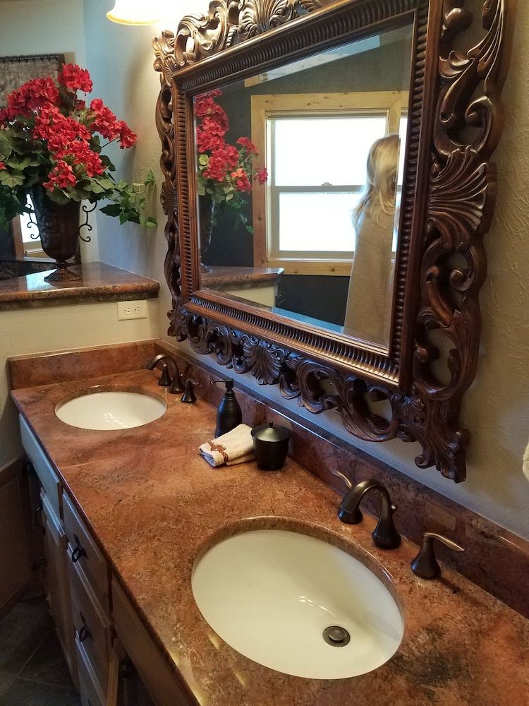 Presidential Studio Suite, 1 King Bed, Fireplace, River View