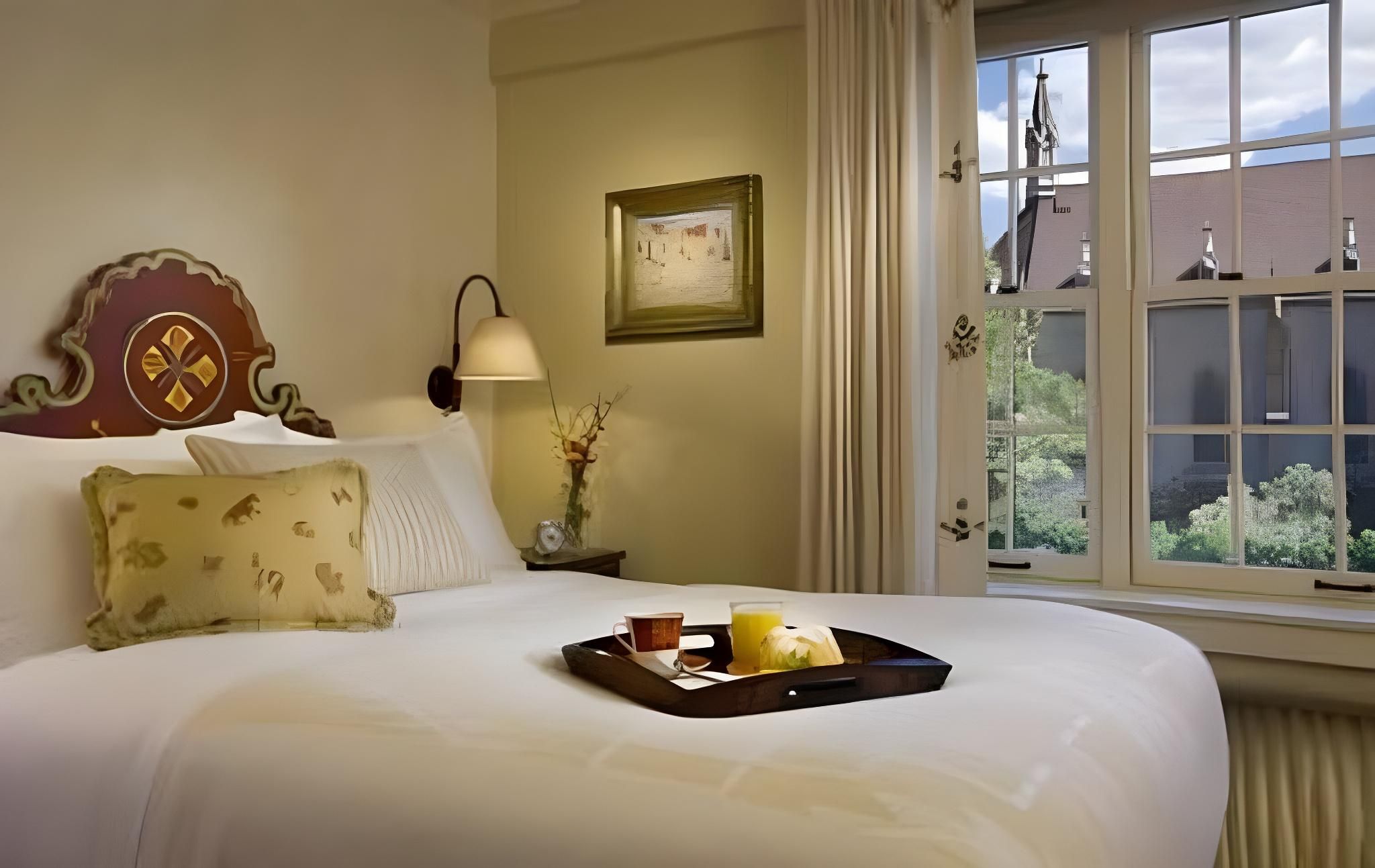 Double Queen Room