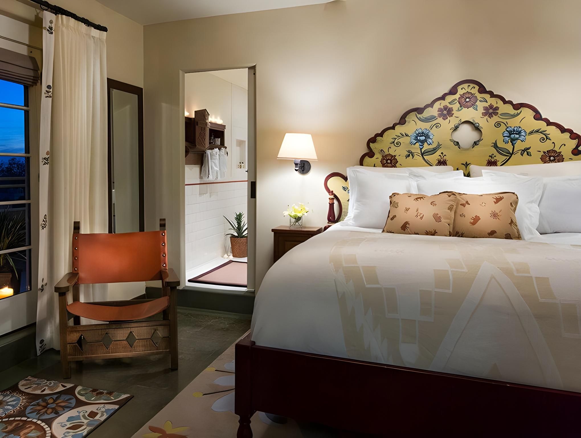 Standard Queen Room