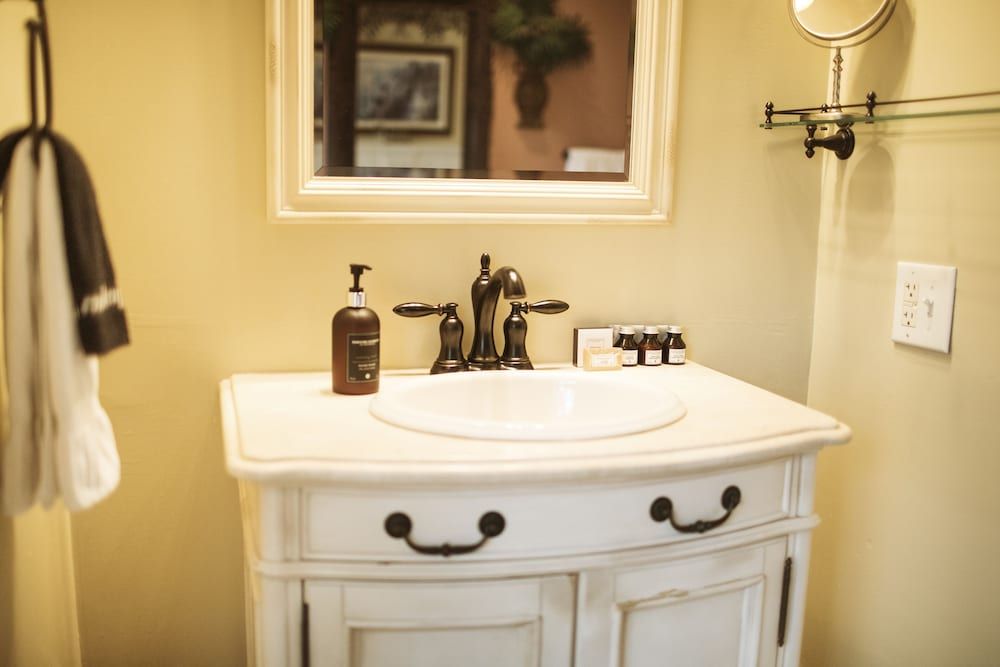 Cottage, Private Bathroom (Honeymoon Cottage)
