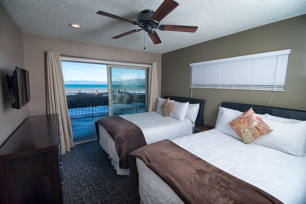 Suite, Kitchen, Lake View