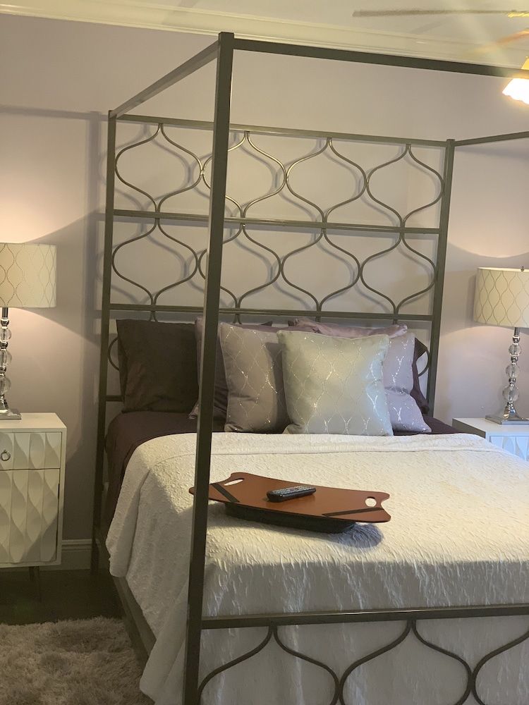 Huffman House Business Room, 1 Queen Bed, Non Smoking, Private Bathroom (Queen) 8