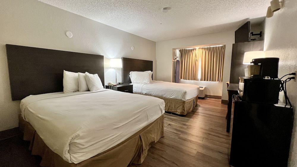 Room, 2 Queen Beds, Non Smoking