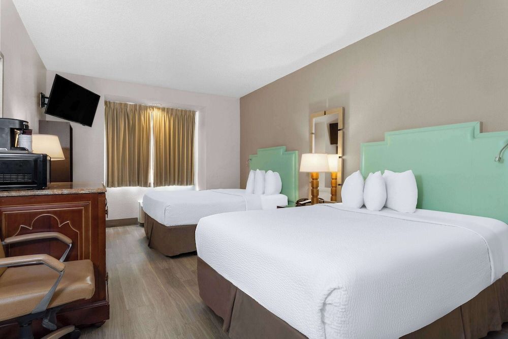 undefined Baymont by Wyndham Orlando/International Dr/Universal Blvd 3
