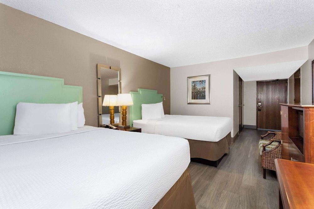 undefined Baymont by Wyndham Orlando/International Dr/Universal Blvd 4