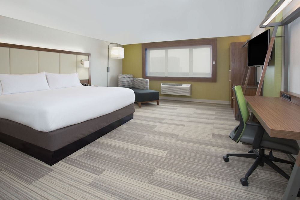 Standard Room, 1 King Bed