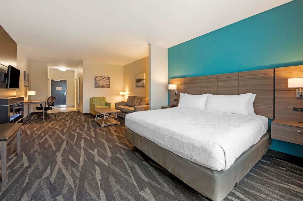 Suite, 1 King Bed, Non Smoking, Jetted Tub