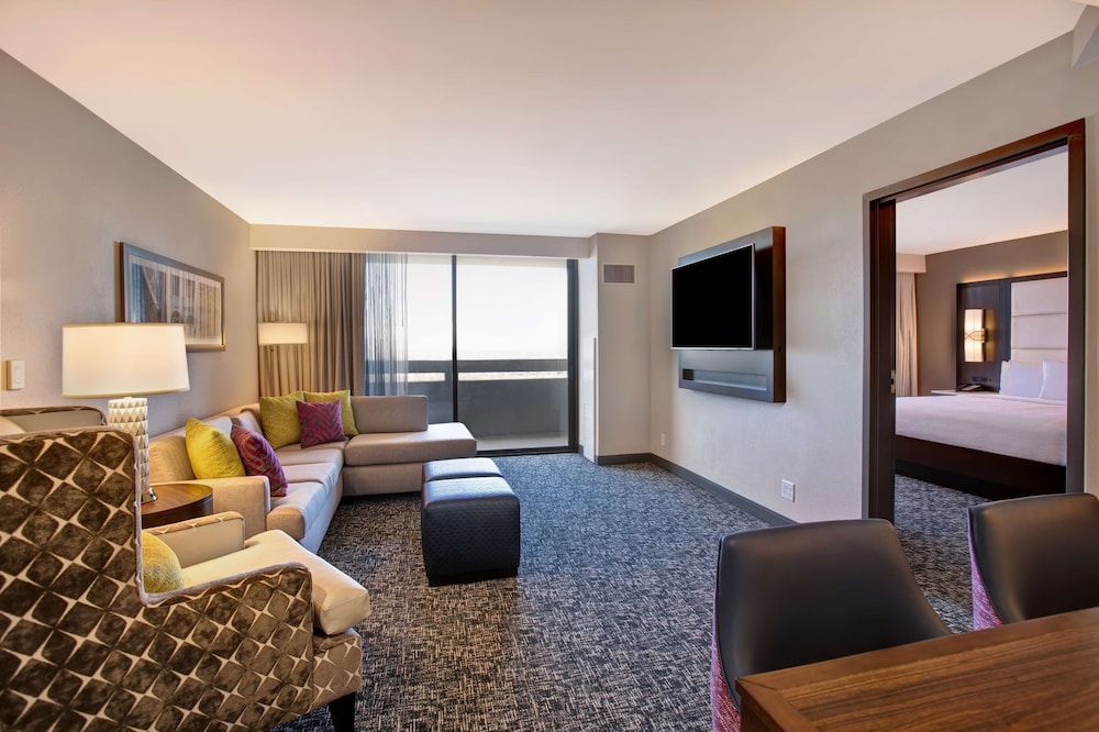 Suite, 1 Bedroom, Balcony