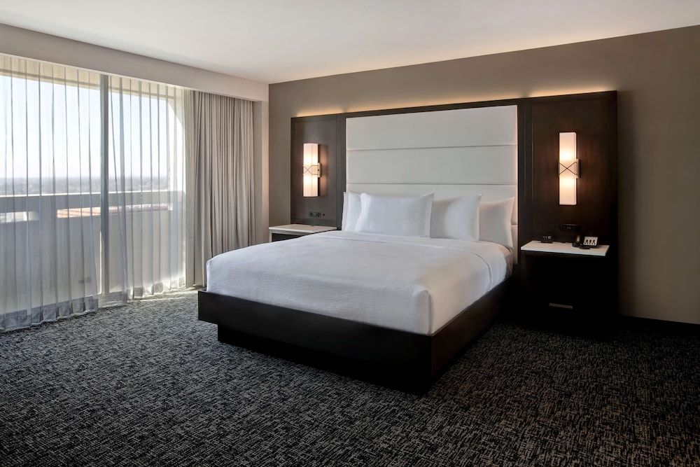 Suite, 1 Bedroom, Balcony