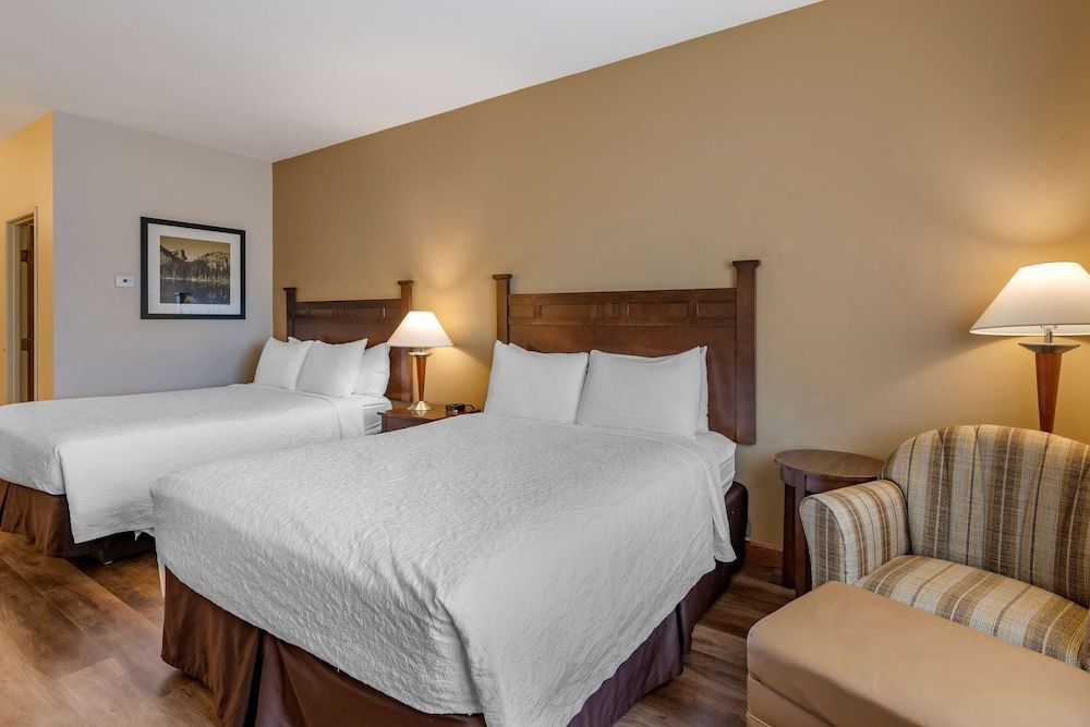 Best Western Desert Inn Standard Room, 2 Queen Beds, Non Smoking, Microwave (Oversized Room)