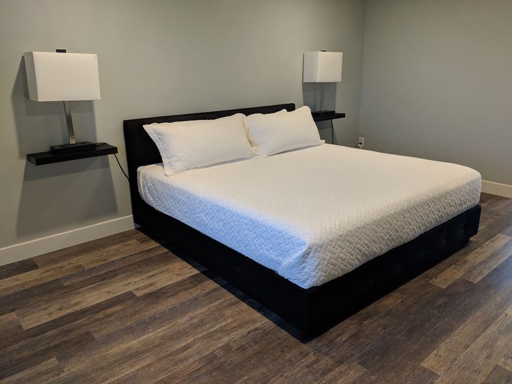 Premium Single Room, 1 King Bed