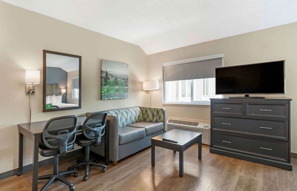 Extended Stay America Premier Suites - Miami - Airport - Miami Springs Studio, 1 Queen Bed, Accessible, Non Smoking 5