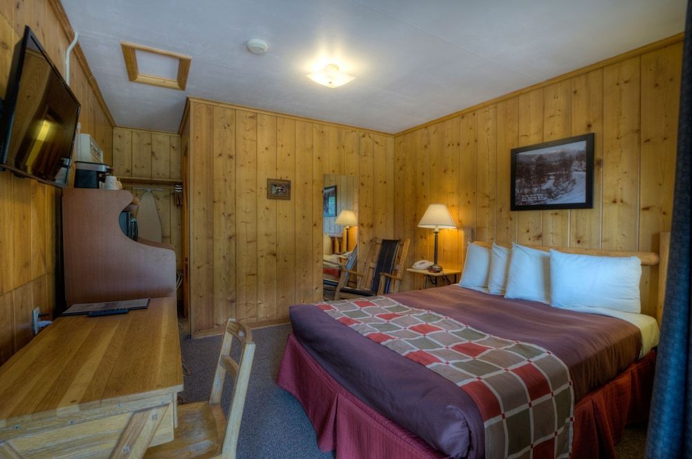 #24 Pioneer Room- 4 Plex
