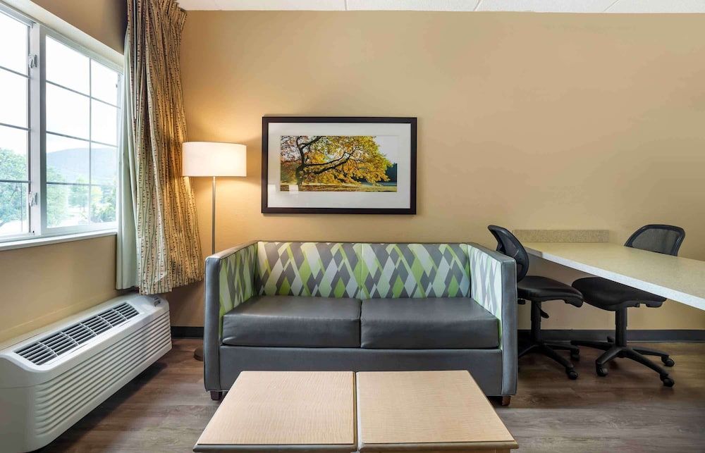 Extended Stay America Suites Fishkill Route 9 Deluxe Studio, Multiple Beds 3
