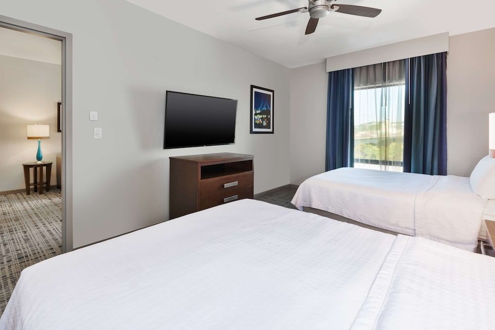 undefined Homewood Suites by Hilton Pittsburgh Downtown 3