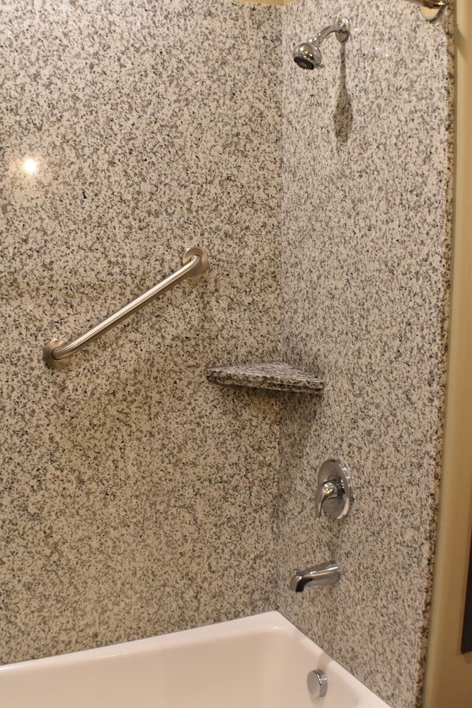 Canyon Country Lodge Deluxe Room, 2 Queen Beds, Refrigerator & Microwave, Mountain View 10