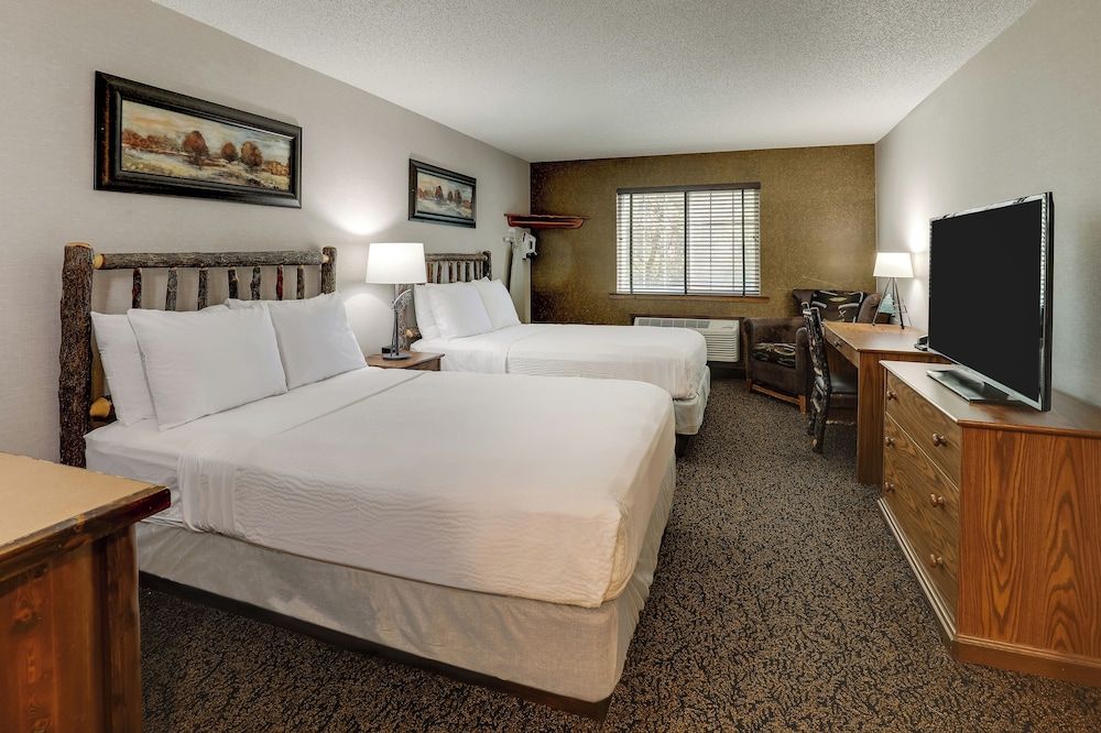 Deluxe Single Room, 2 Double Beds
