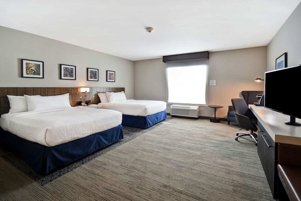 Suite, 2 Queen Beds, Accessible (Mobility & Hearing, Roll-in Shower)
