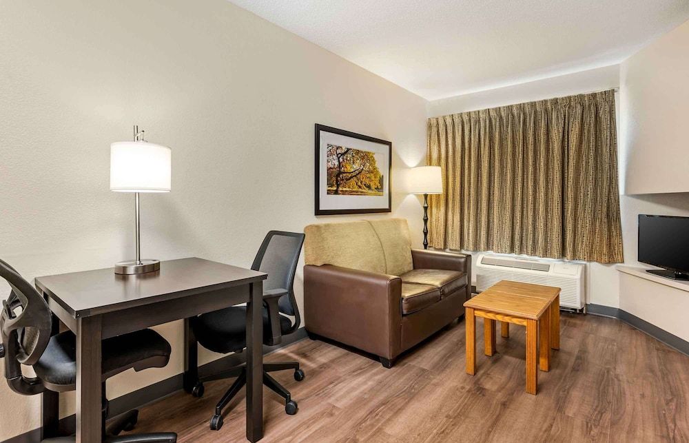 Suite, 1 Queen Bed, Non Smoking