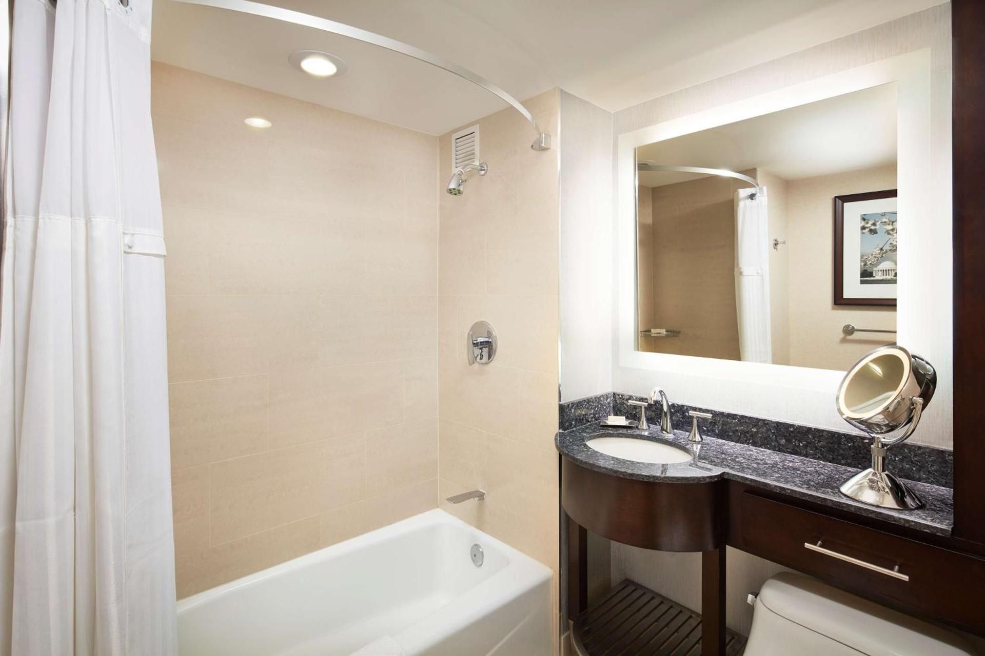 2 DOUBLE BEDS SUPERIOR ROOM HIGH FLOOR