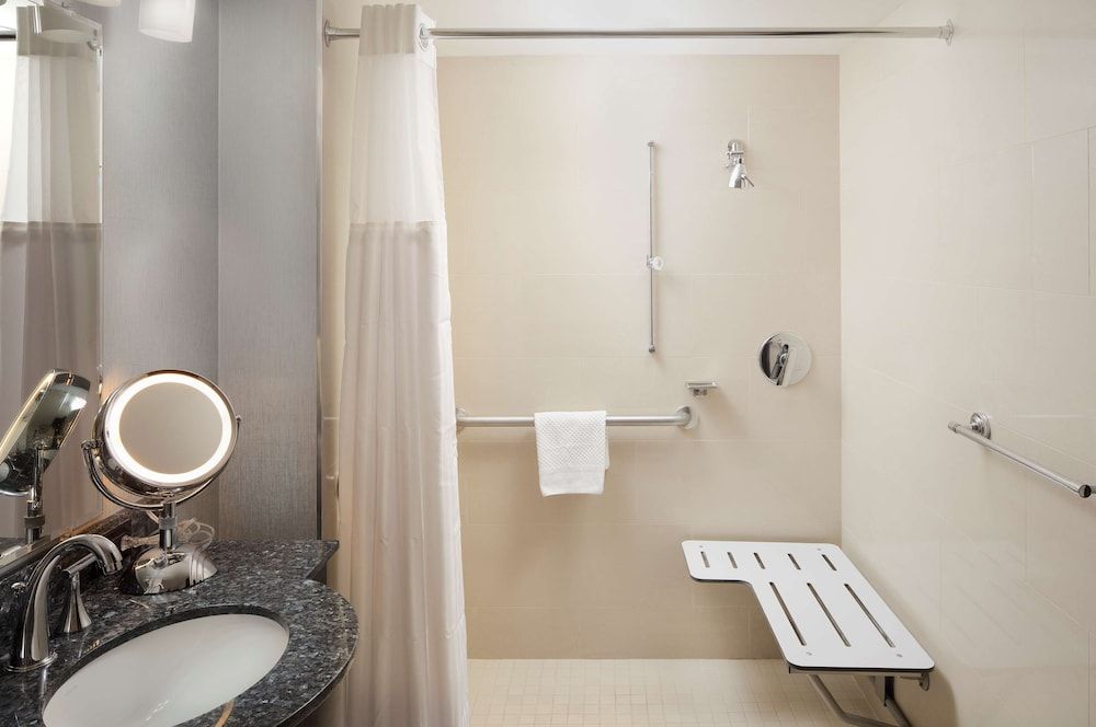Room, 2 Double Beds, Accessible (Mobility & Hearing, Roll-In Shower)