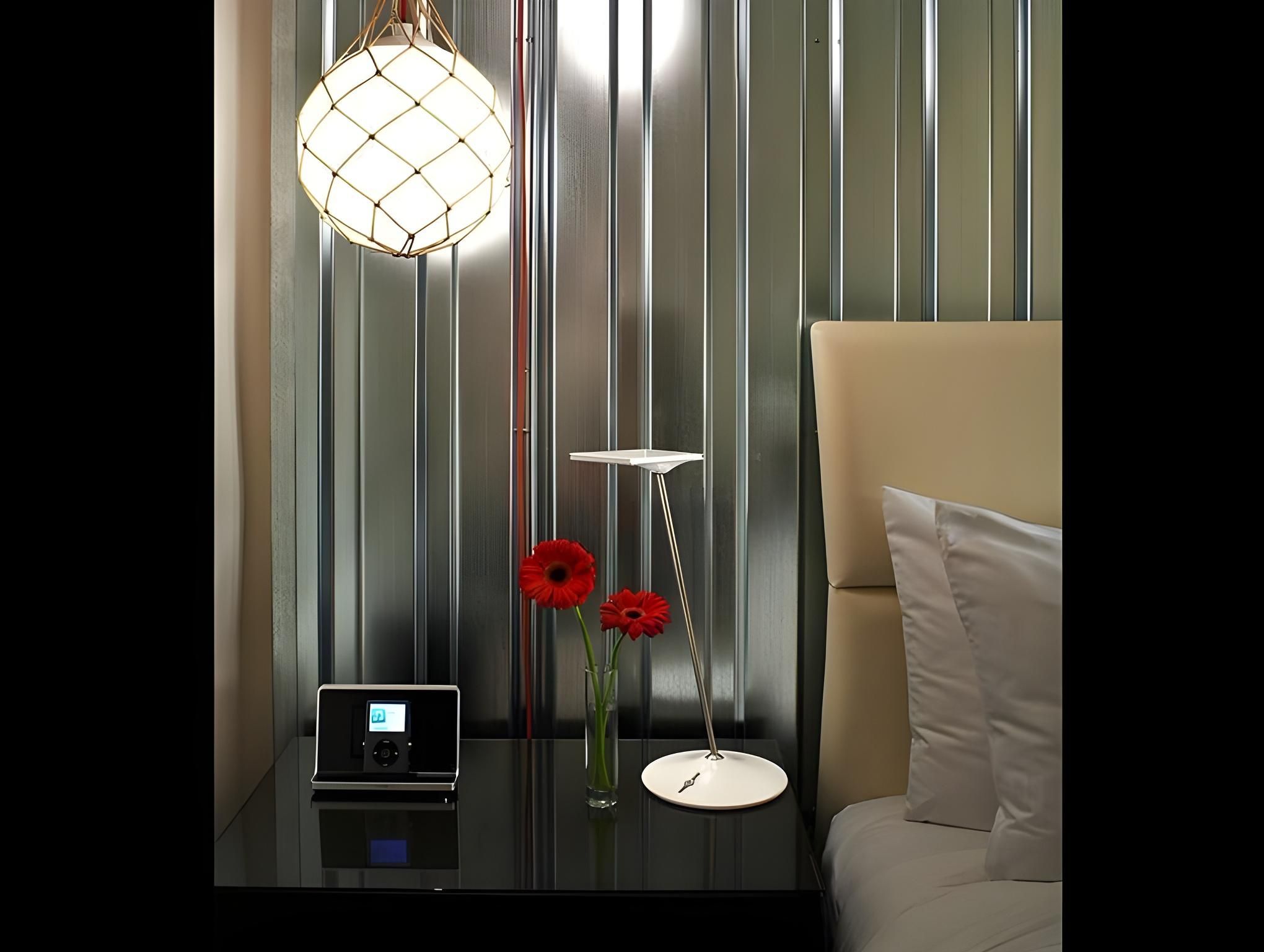 Premium Waterfront Parlor Suite