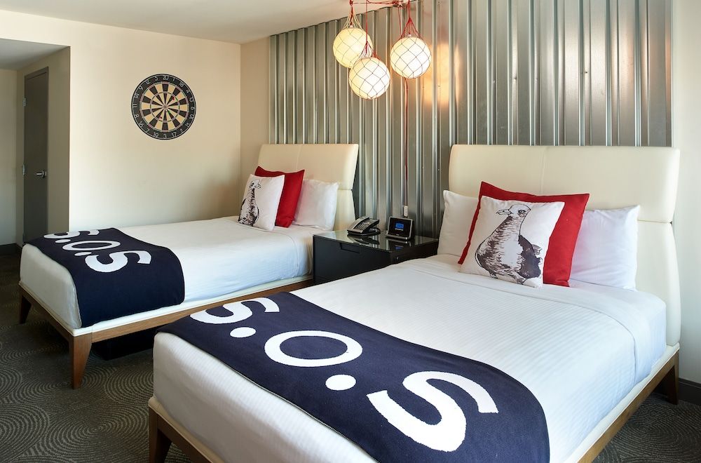 Room, 2 Double Beds, Mobility Accessible, Bathtub (bathtub with handrails)