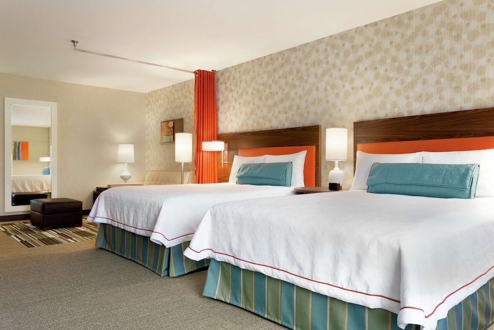 Studio, 2 Queen Beds, Accessible (Mobility & Hearing, Roll-in Shower)