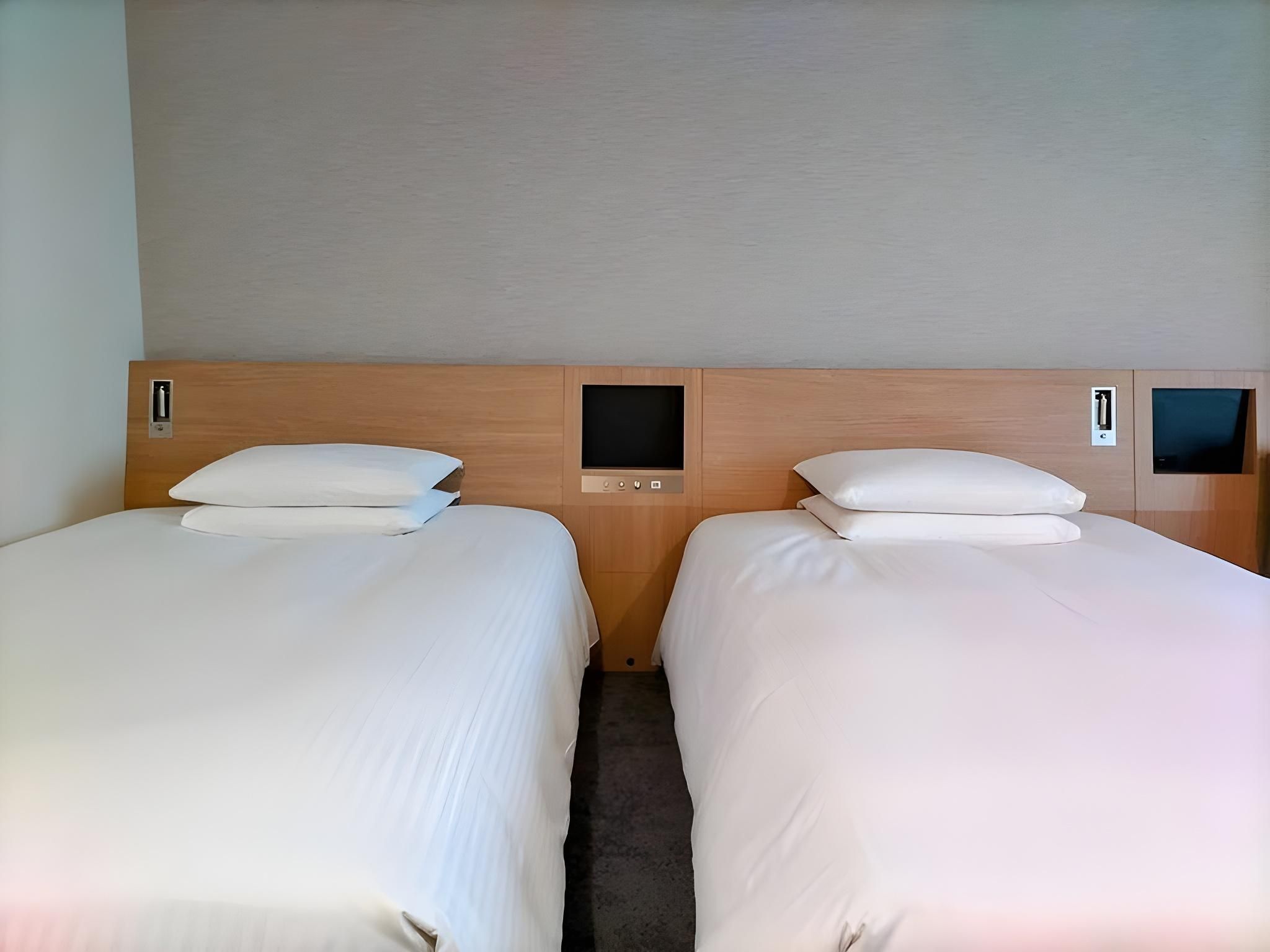 Style Twin Room - Non-Smoking