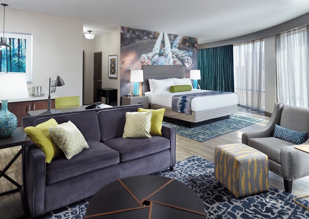 Suite, 1 Bedroom, Accessible (Roll-In Shower)